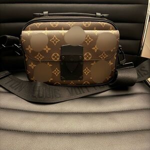 Stylish Crossbody Bag